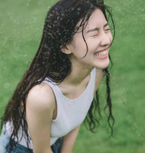 邓伦|哦豁,拍戏嫌丼水脏,用140桶矿泉水的女演员,原来是她呀