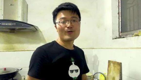 徐大sao|抠门主播徐大sao：被扒黑历史疯狂掉粉，憨厚的背后是谎话连篇？