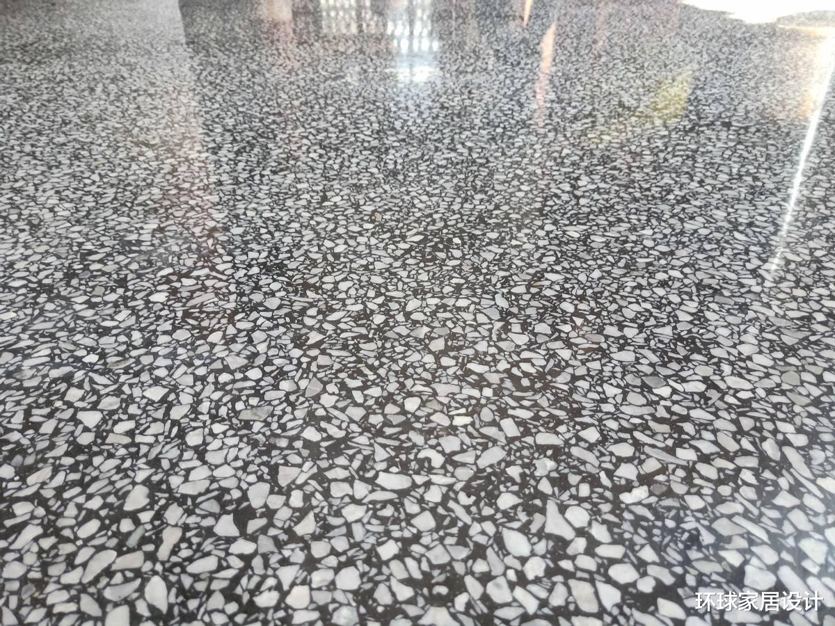 农村一楼,地板是铺瓷砖还是水磨石?我一点也不纠结,直接选这种