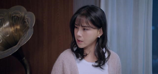 星叨叨 《突围》中的4位妻子，两个合格一个太愚蠢，周洁玲太可怕