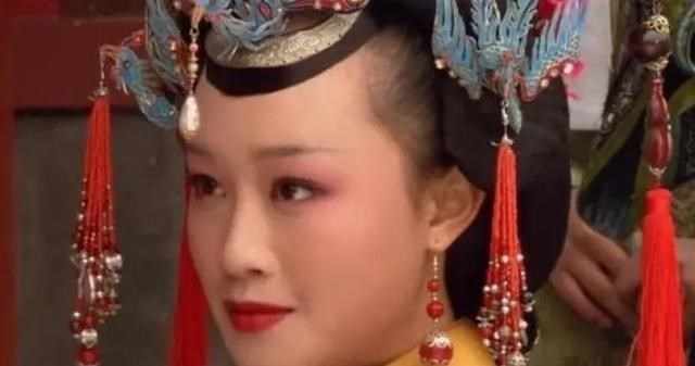 汪小敏|《甄嬛传》中，浣碧选择自杀，究竟是不是在殉情呢？