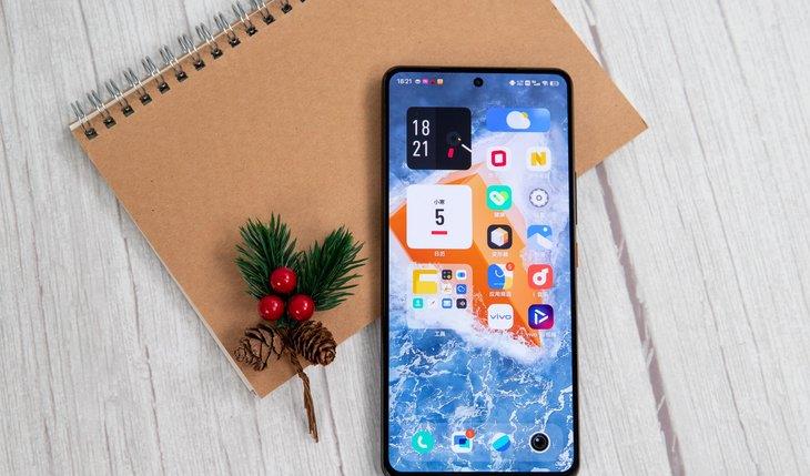 iqoo|几乎无短板的直屏旗舰？iQOO 9上手体验：游戏党的又一选择！