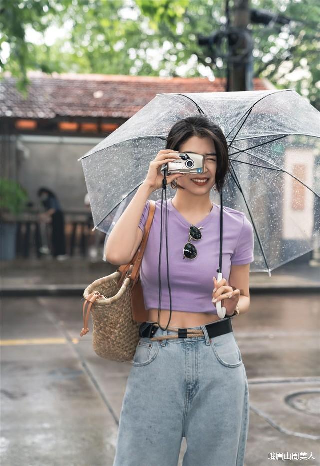 峨眉山周美人|?T恤穿法“升级”了，借鉴三木的这3种“高阶”搭配，时髦还显瘦