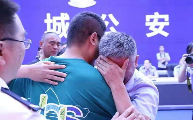 七悦妈|《失孤》原型郭刚堂24年寻子成功,孩子丢失我深有体会,令人后怕