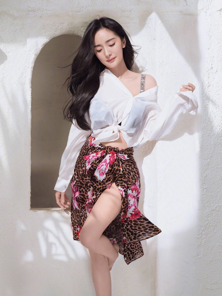 杨幂|9年前他帮助了杨幂，9年后他被人忘却，如今杨幂再次将他捧红