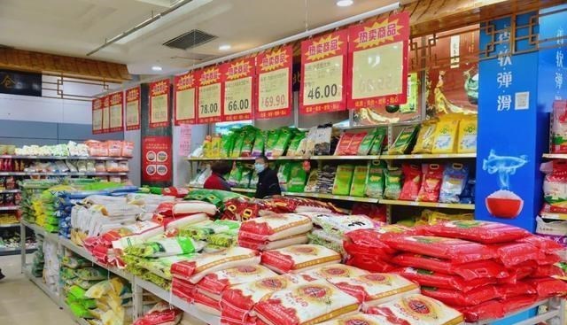 去超市囤购必需品，应优先购买这5类，有备无患，建议大家都看看