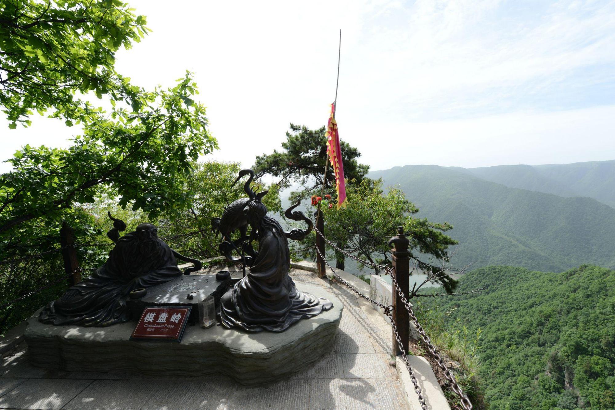 景区门票 甘肃“最值得来”的景区，名气不逊色青城，门票120元却游人如织
