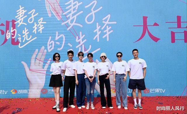 时尚丽人风行|黄磊老婆在时尚圈大放光彩！12年后复出，穿白衬衣极简风太惊艳