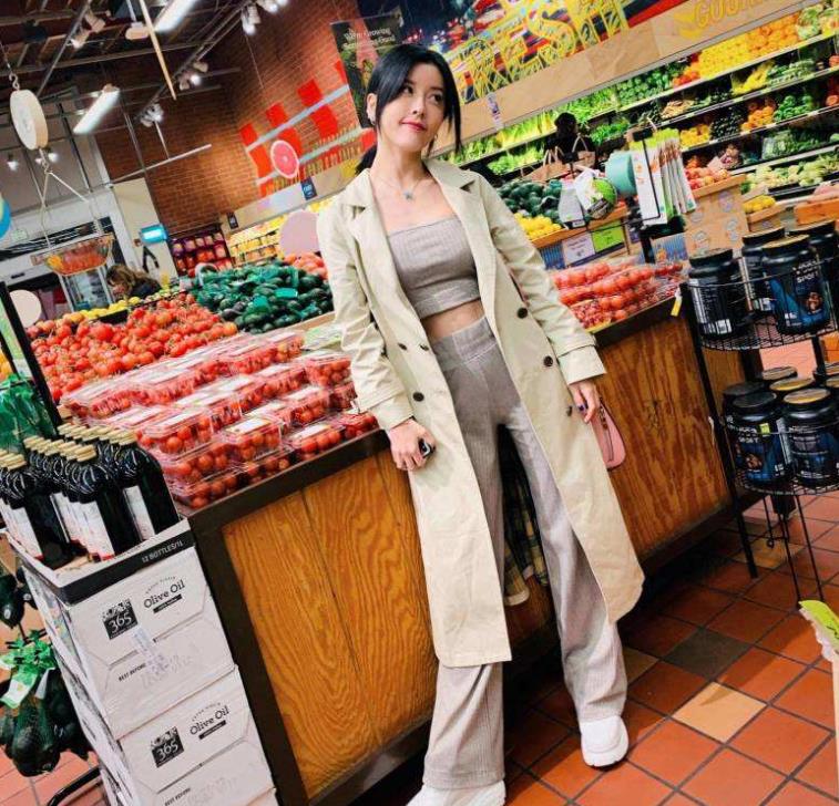 孙雨|By2组合亲姐俩，为何就妹妹孙雨绯闻多？姐姐啥事没有