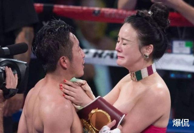 邹市明|奥运冠军拳手住上亿豪宅，娇妻身材不输卡戴珊，儿子已入美国籍