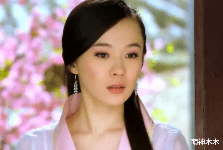 阿娇|美女口碑不保！阿娇新片演“苏妲己”胖出新高度，电影评分仅2.8