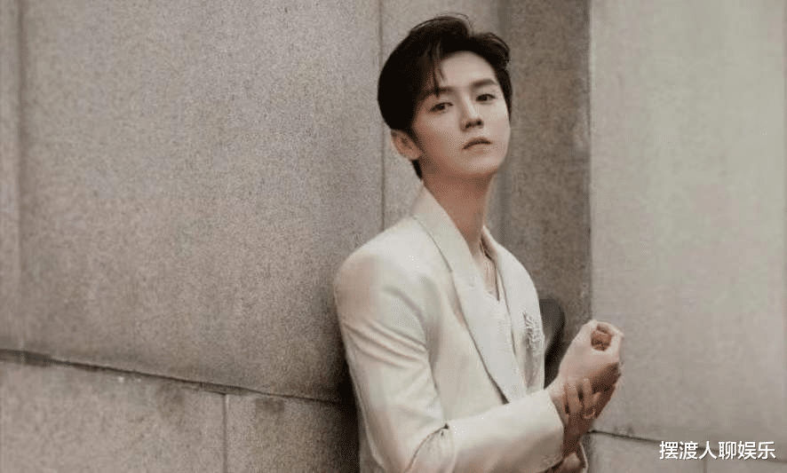 |新年发糖的第一对竟是他们，满屏的小粉红网友：要一直幸福下去