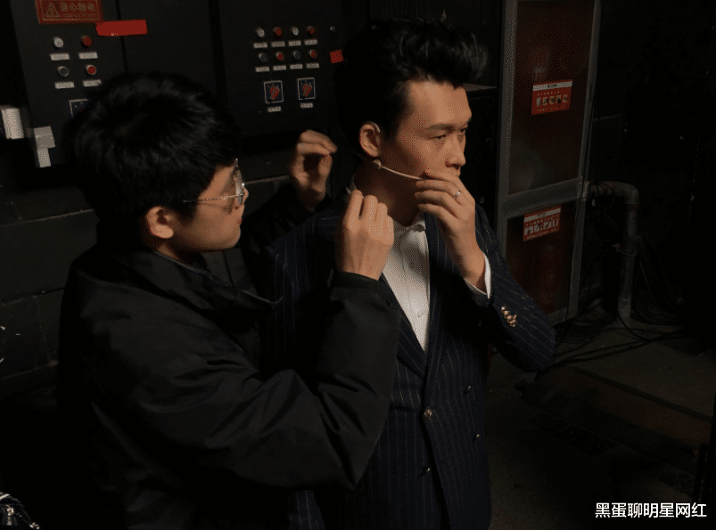 鹿晗|小沈龙连麦散打哥，提议其与自己一起公开产品利润，反遭对方拒绝