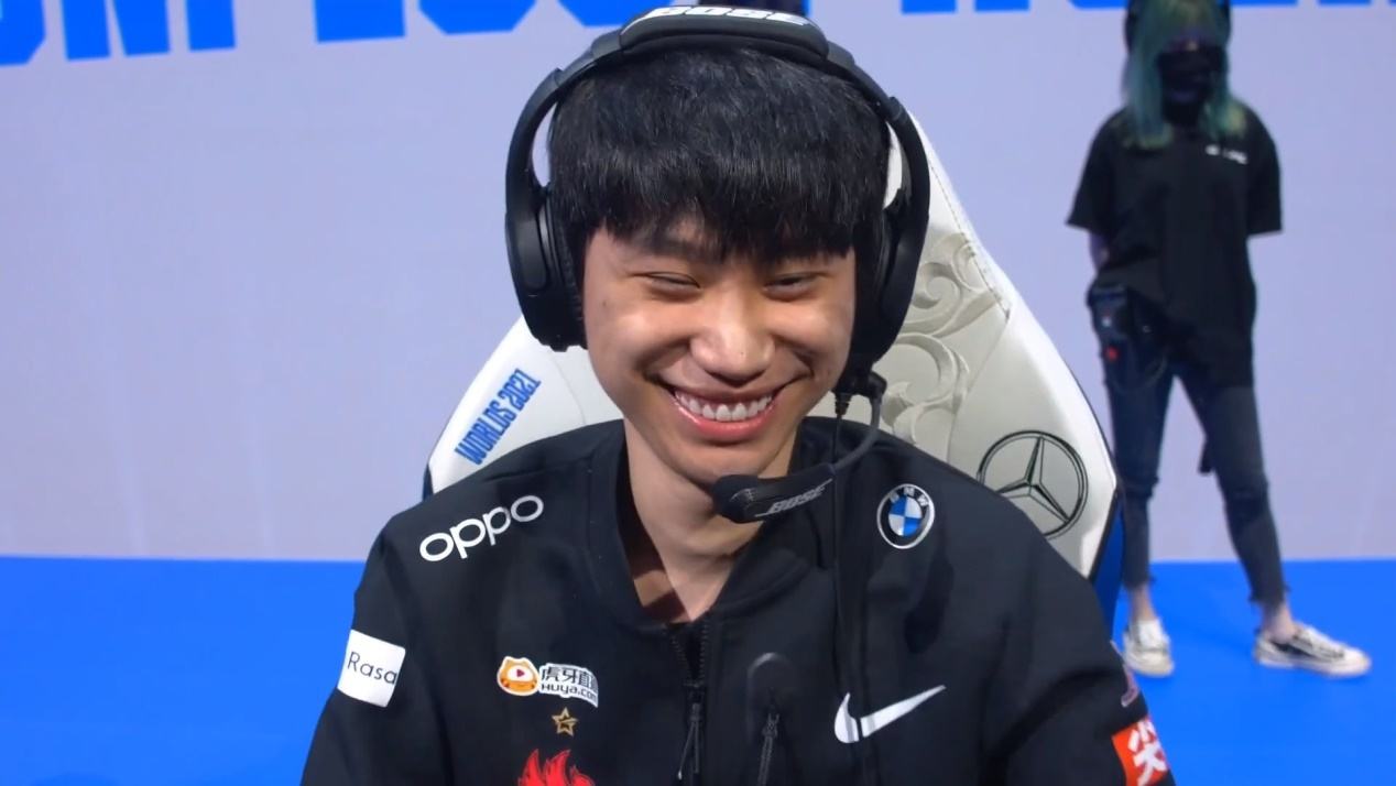 薇恩|LOL：联盟公认最笨重位移英雄，有位移但却被吐槽，这也太拉胯了