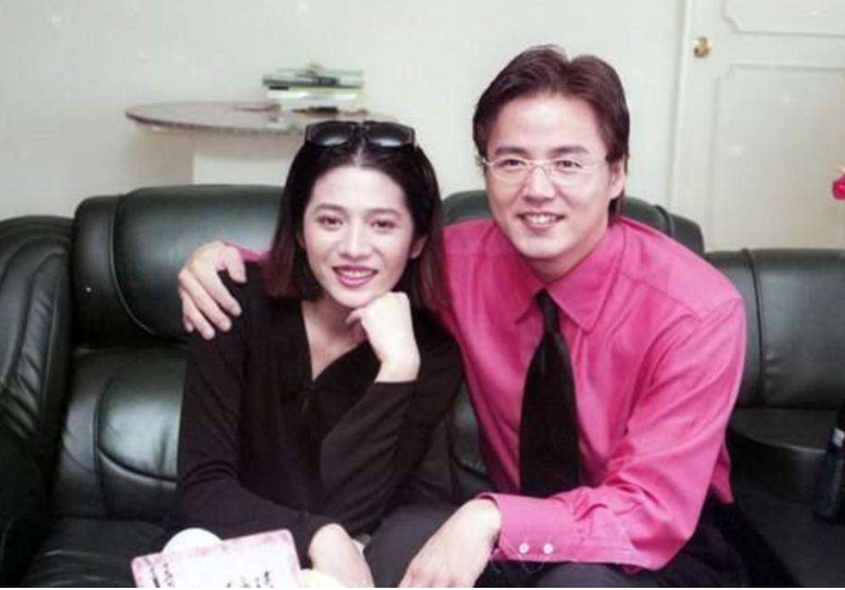 张庭|张庭多个账号被禁言，翻身希望渺茫，网友喊话：陶虹明道同样对待