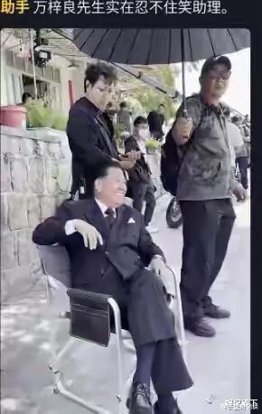 万梓良|越老越不尊重人，往男演员头上浇酒，砸女工作人员脸，他怎么了？