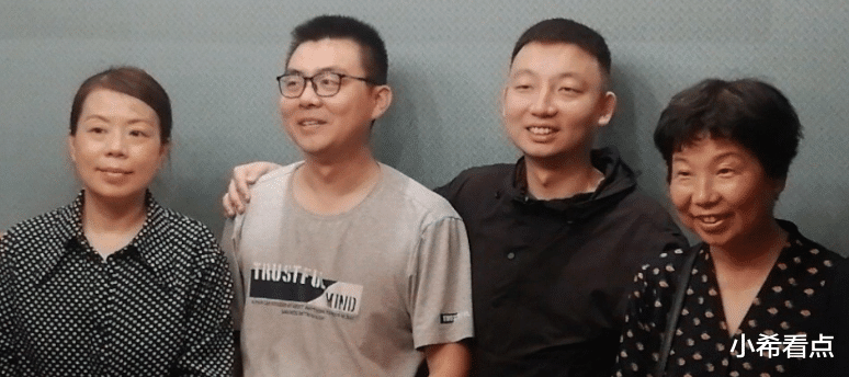 小希看点 为何亲子鉴定人数激增？网友：不想被“错换人生”