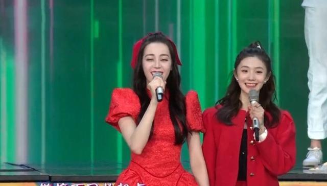 迪丽热巴|THE9给热巴伴舞，遇上央视“滤镜后”，才懂演员脸有多优越