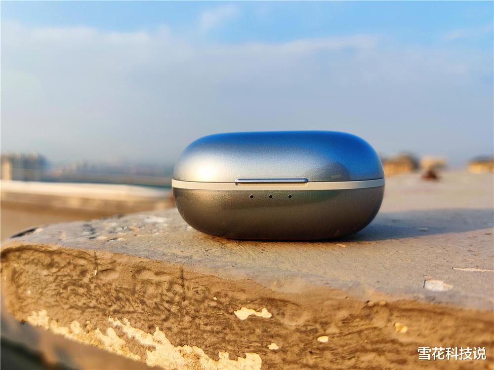 耳机|质朴圆润外观+低调而奢华的音效 戴上你就不想放下的SOUNDPEATS H2