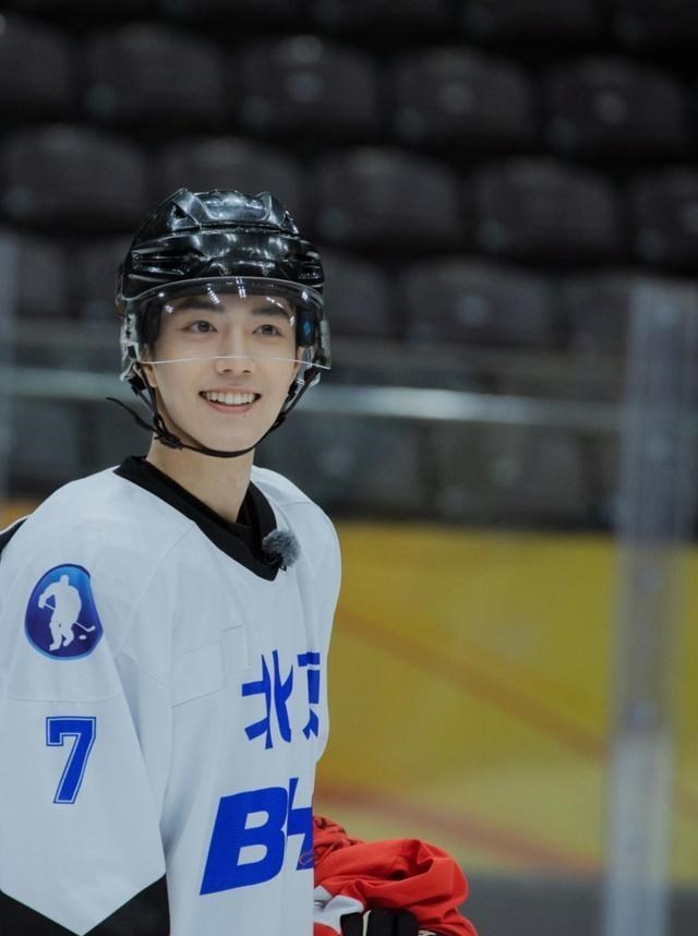 天玑谋士 2020统一年报出炉：肖战独占财报扉页，机构解读更惊人！