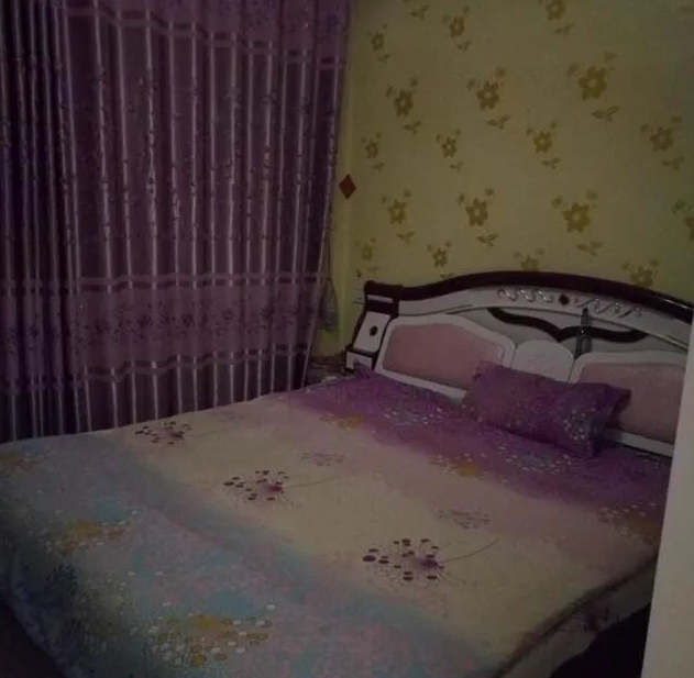 |晒晒新家，住了半年还是很新，电视墙好时尚，打开就能进卧室！