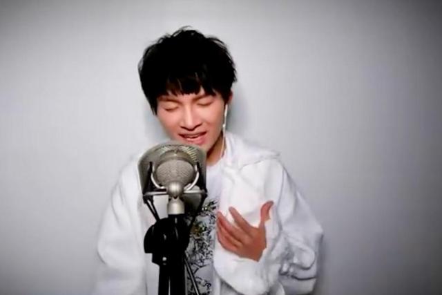 周深|周深现在都这么火了，曾经打败他的李维去了哪里？