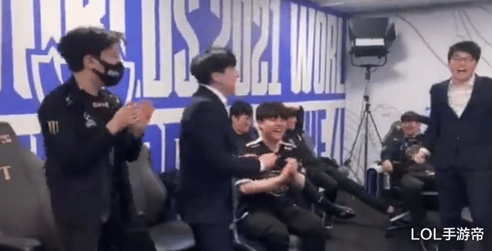 西山居|GEN和C9互相觉得对方是彩笔!韩网出线Ale打哭Burdol动图