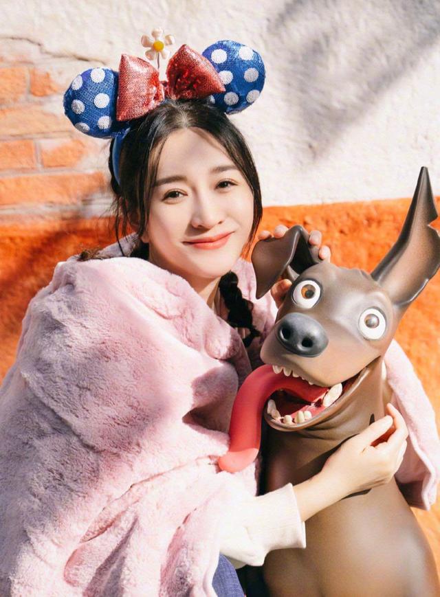 李小冉|和范冰冰同框也没输!她的美貌,真的被低估了