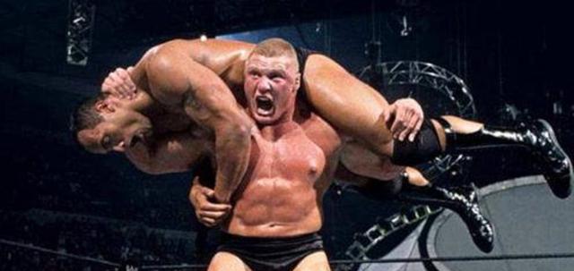 交易|野兽化身，WWE冠军，UFC冠军，风光过后，归隐田园做农民