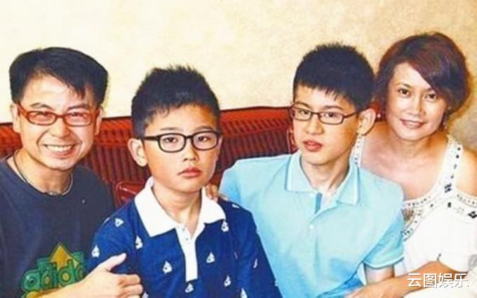 钟丽淇|钟丽淇为长女庆生，11岁女儿需坐婴儿车出行，曾被断言活不过2岁