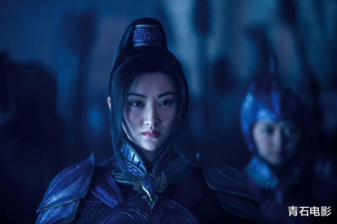 景甜|景甜的“觉悟”，撕开了多少中年女星的“遮羞布”？