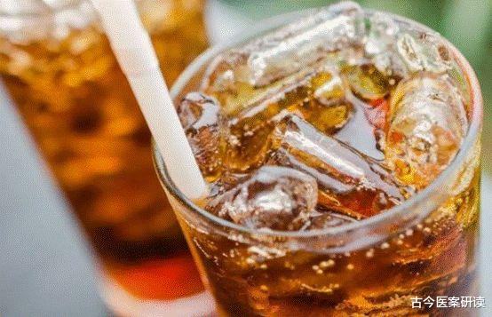 白癜风|神经内科医生：失眠的人，谨记“忌2黑、吃2红”，或对睡眠好