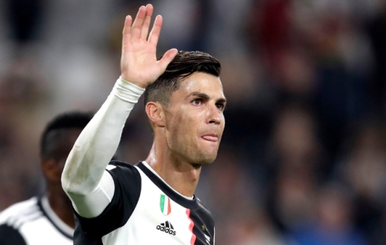 C羅|就前鋒而言，兩者伯仲之間，但C羅的定位是歷史級別的