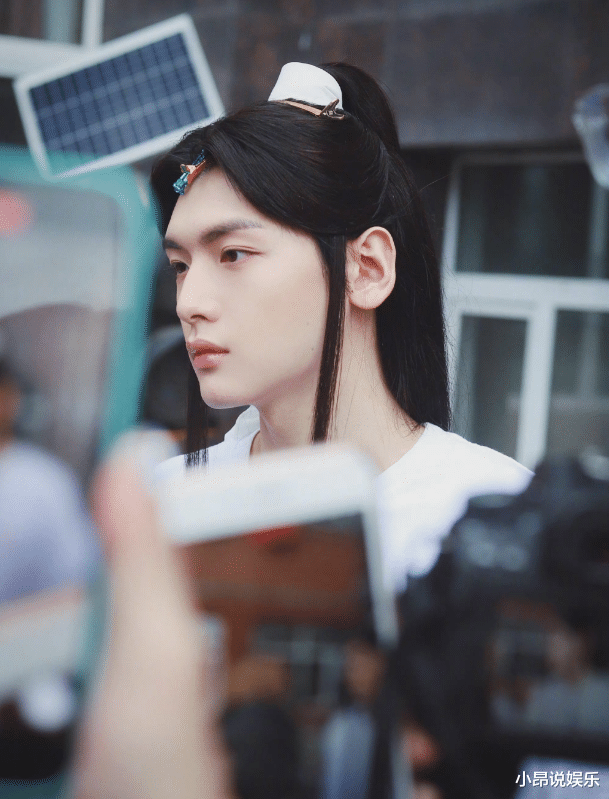 天官赐福|《天官赐福》定妆照公开!站姐晒路透图被骂,粉丝都不敢认领