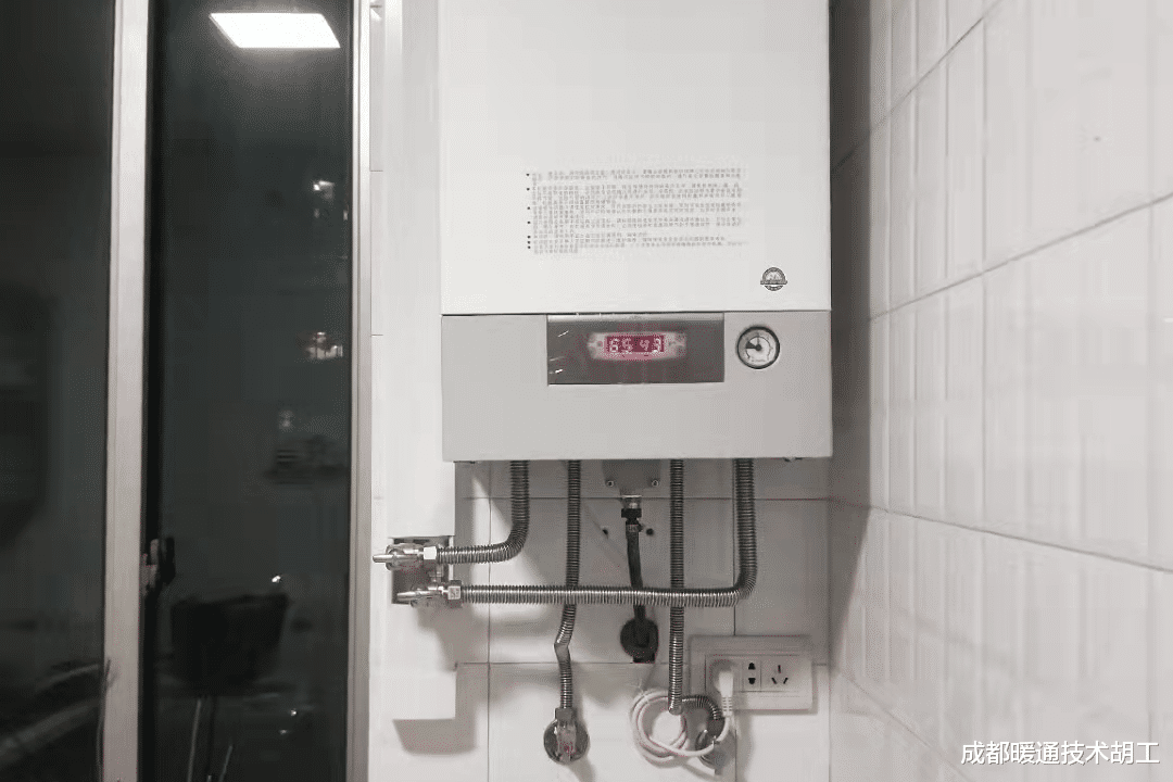 明装暖气片,很容易被误会的几大点?