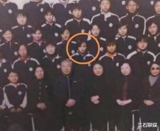 曹云金|有种“整容”叫明星毕业照,王菲杨幂美人胚子,倪妮肖战却像变了个人