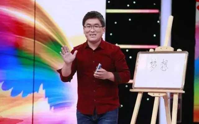 姜涛|网红姜涛官宣结婚！女方小自己15岁, 身材堪比模特、个头比男方还高