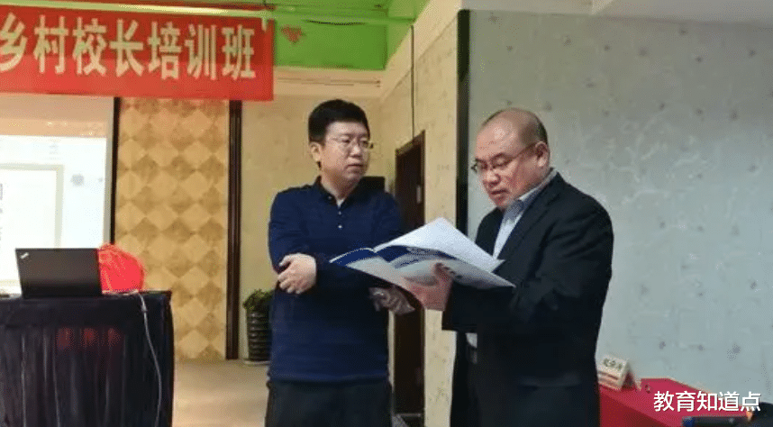 教师|50岁农村中小学校长的痛苦，非一般人能体会，教师：都是为了情怀