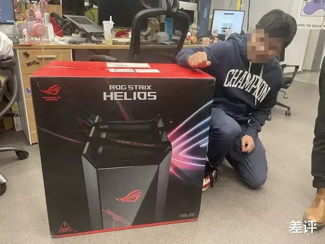 英特尔|为了12代英特尔踩爆的牙膏管，我们组了台贵到懒得算的主机