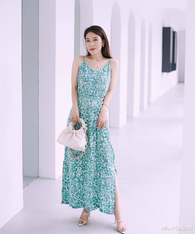 Mon巧搭时尚|40岁女人出门，最好少穿这3种“鞋子”，不仅廉价，上身还很掉价
