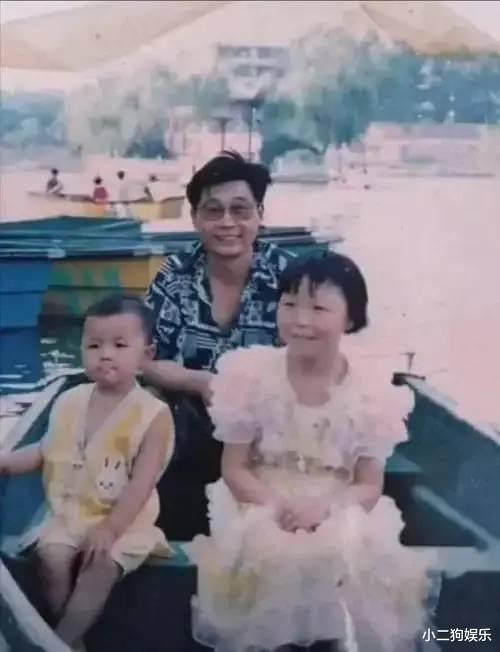 李照|郭威童年合影成了家族另类，老邻居证实：他儿时就是照片里那样