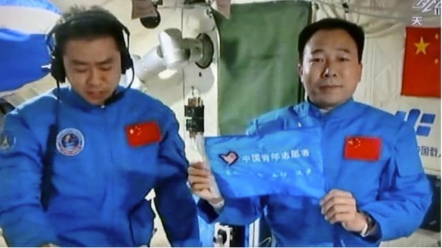 神舟13号从太空送祝福啦!王亚平激昂慷慨的讲话,感动无数志愿者