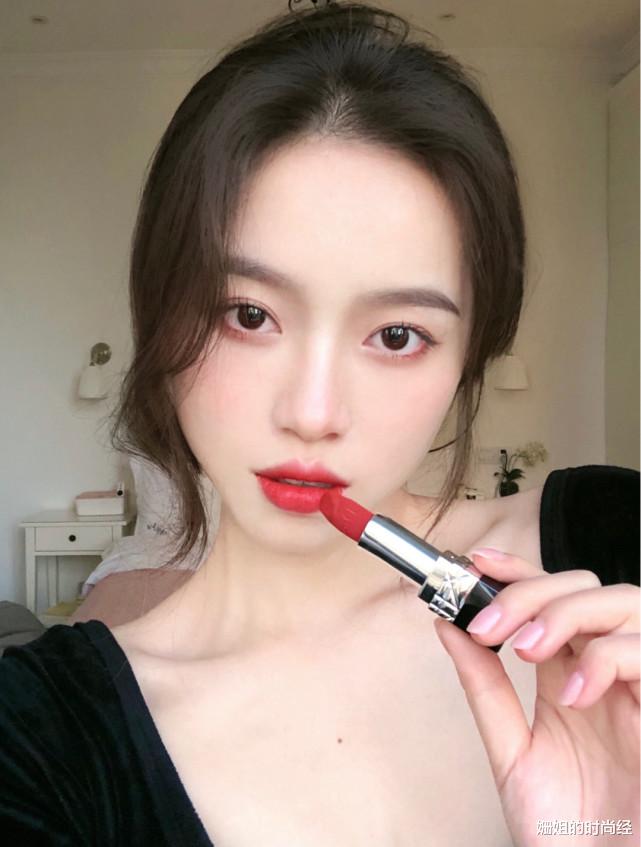 姗姐的时尚经|建议“黑黄皮”女生，选口红不要错过这5款，显白又高级