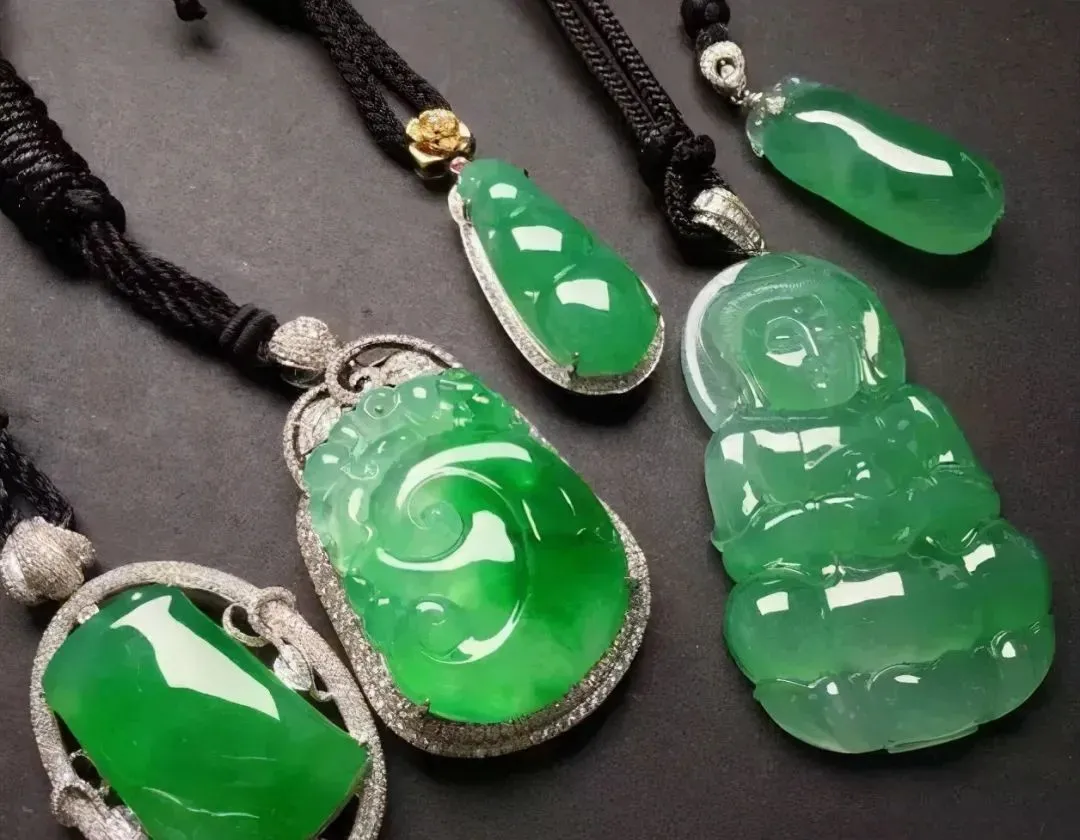 翡翠|翡翠观音、佛......行家解密为什么翡翠雕刻总是老样式？