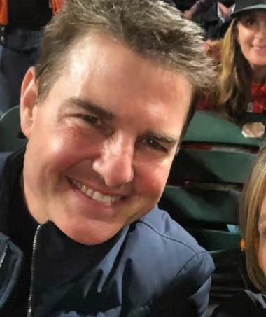 张艺兴|澎皮苹果肌圆润下巴！59岁的汤姆克鲁斯大变脸，出镜粉丝认不出