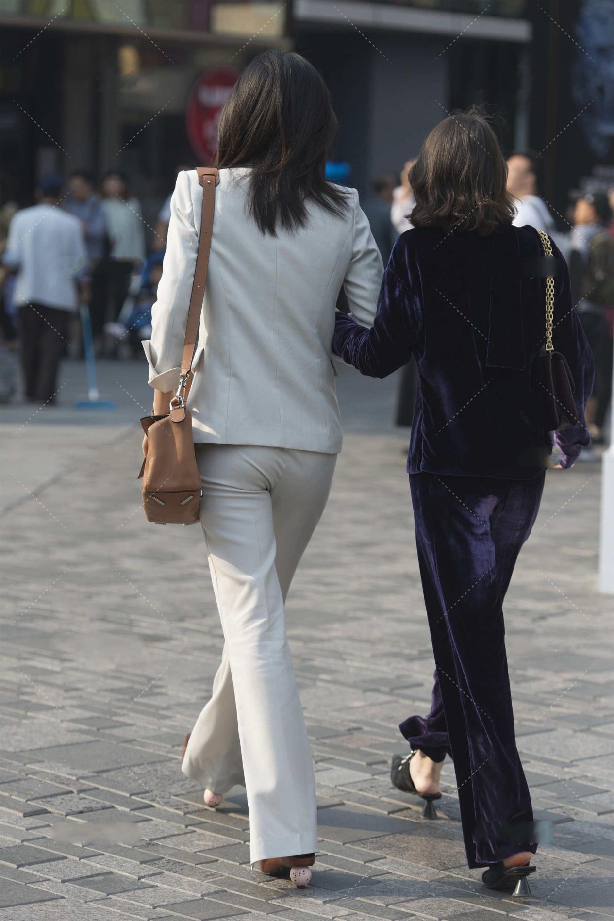 西装|大方得体的白色西服套装,专业范十足,时尚又洋气