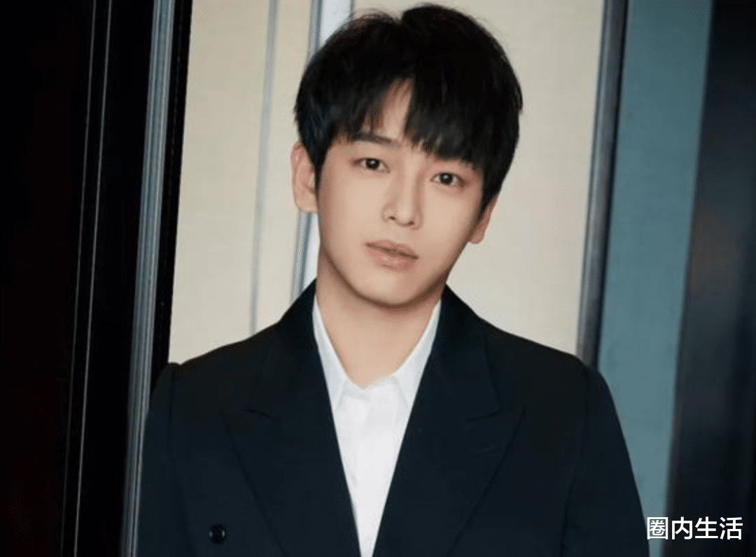 周冬雨|周冬雨吃顶流出事的红利?直接拿下对方的高奢资源!