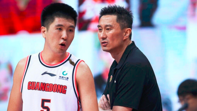广东男篮|尴尬了:合同年遭遇状态低迷,CBA豪门锋线大将今夏恐遭球队放弃