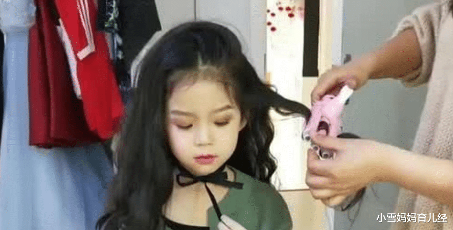 小雪妈妈育儿经|5岁女孩直播上演“纯欲风”,内容过火引争议,家长啃小更可恨