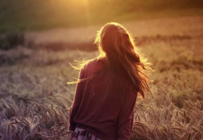 晚安墨然|任何时候，都不要去仰望别人的幸福